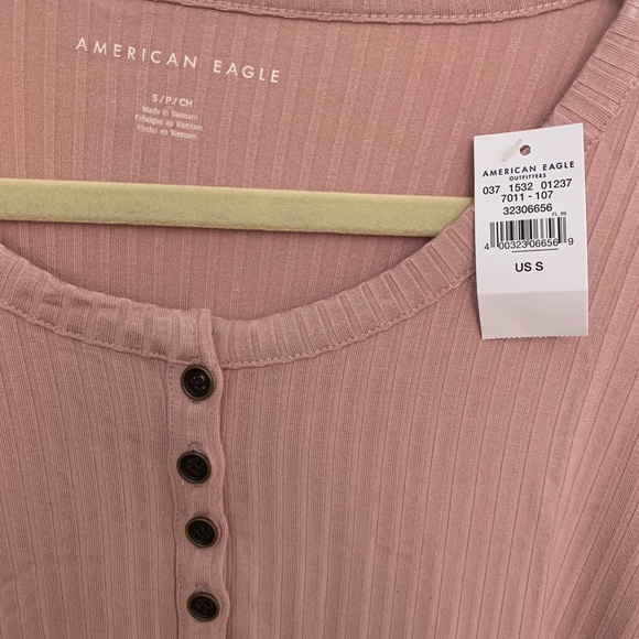 AE long sleeve Henley tshirt in blush - Picture 3 of 4